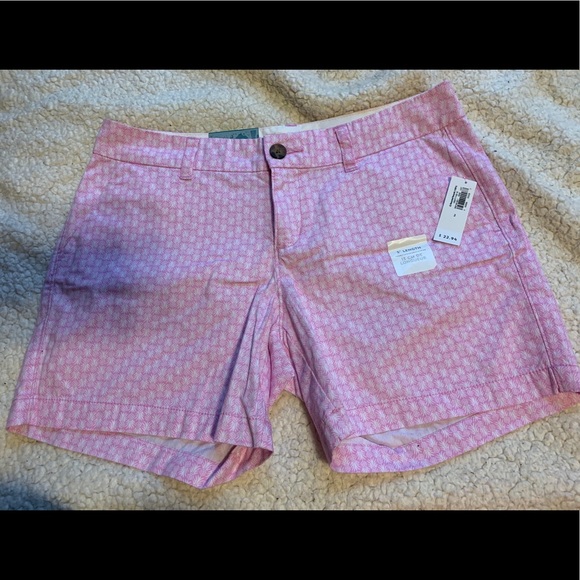 Old Navy Pants - Women’s Old Navy Pink Pineapple Shorts